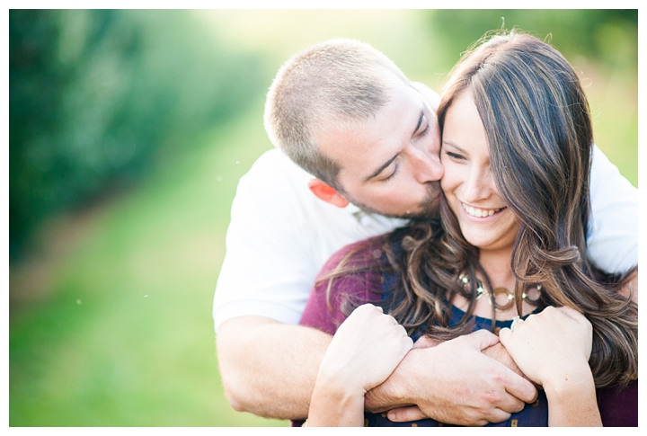 TravisAmanda_BarrelOakWinery_Fall_Engagement_Virginia_Photographer-18_web