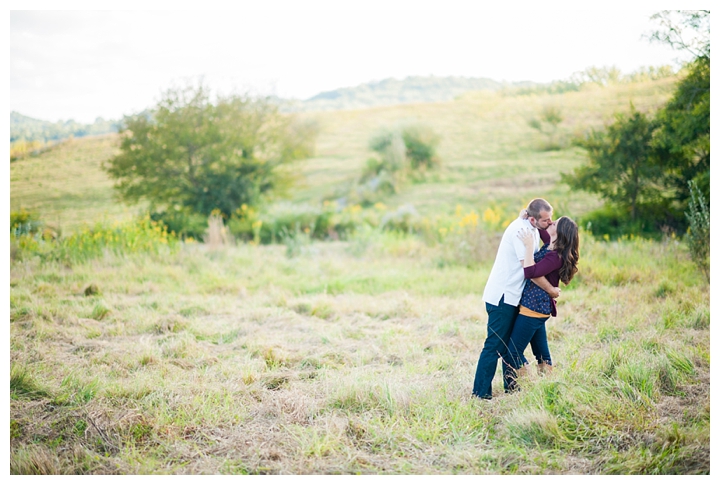 TravisAmanda_BarrelOakWinery_Fall_Engagement_Virginia_Photographer-25_web