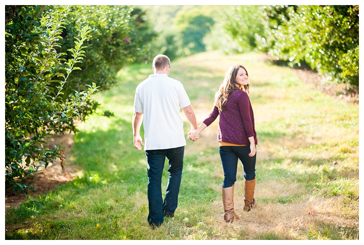 TravisAmanda_BarrelOakWinery_Fall_Engagement_Virginia_Photographer-2_web