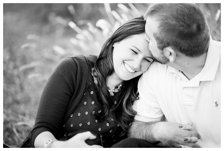 TravisAmanda_BarrelOakWinery_Fall_Engagement_Virginia_Photographer-52_web