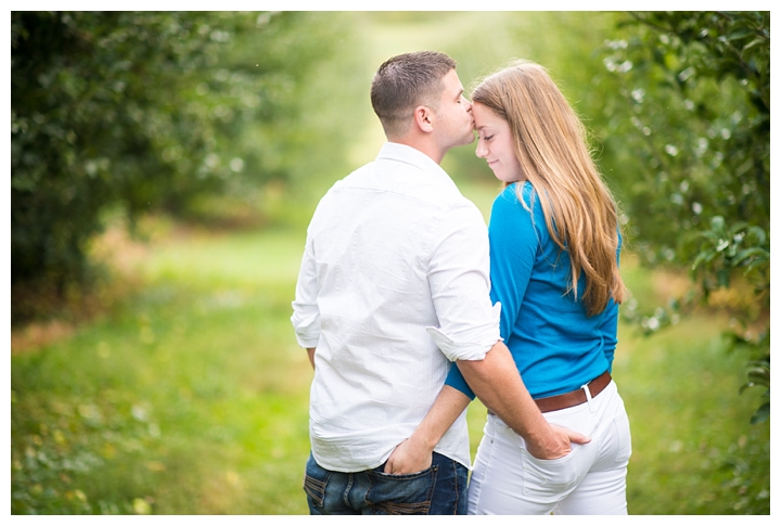 JustinLauren_hartlands_orchard_fall_engagement_photographer-26_web