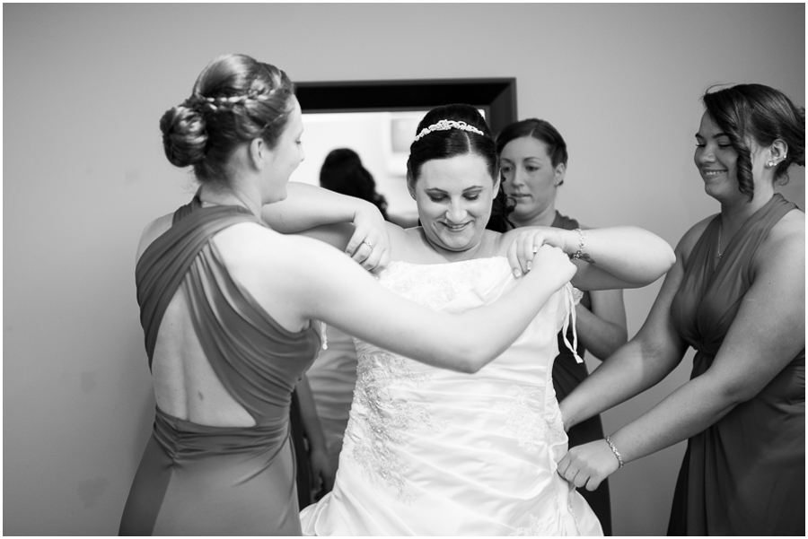 2-prepping_piedmont_golf_club_virginia_wedding_-2_web