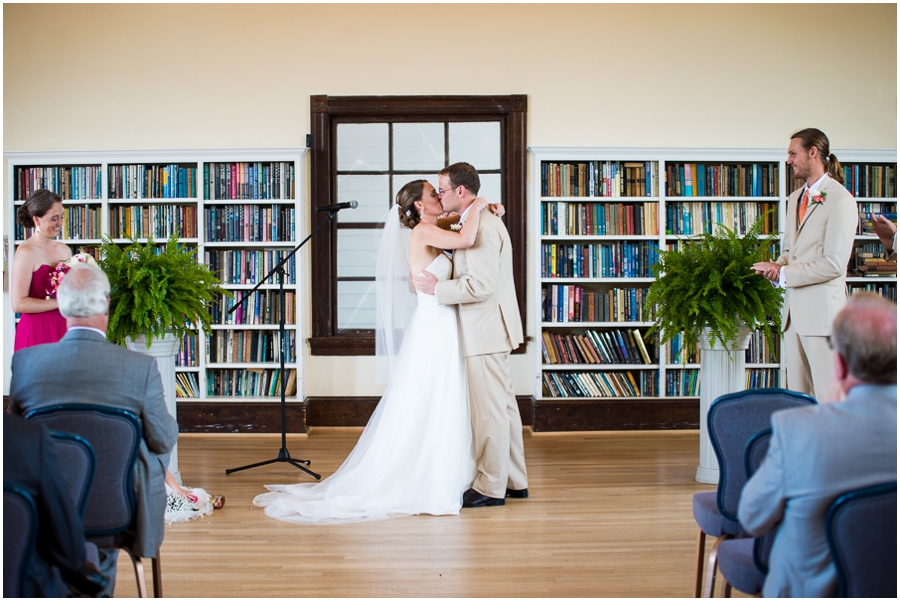 4-rob_jennifer_fairfax_city_hall_wedding_photographer-10_web