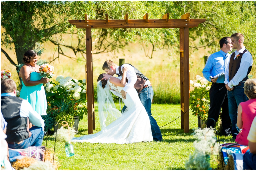 5-josh_kaitlyn_spring_meadows_farm_viriginia_wedding_photographer-16_web