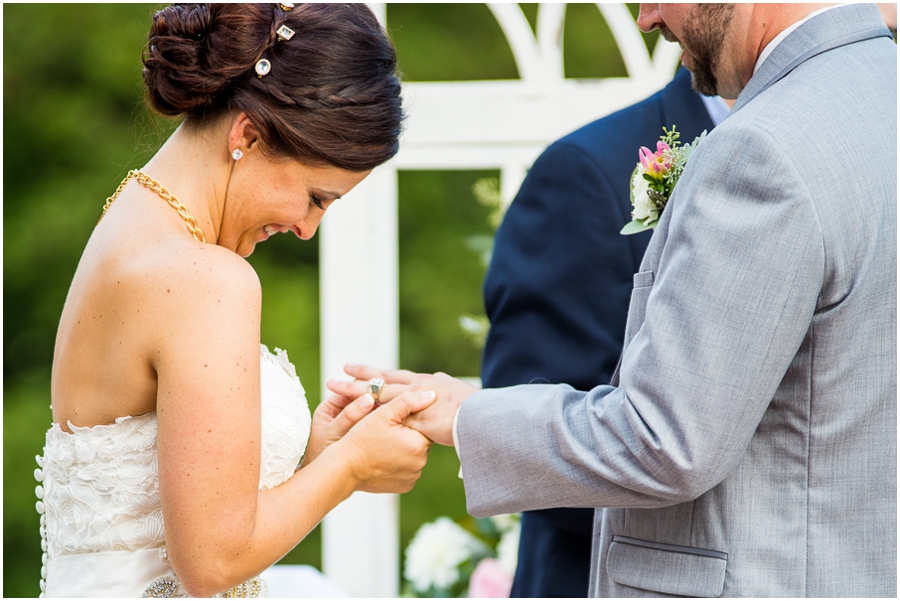 3-travis_amanda_rosemont_manor_virginia_wedding_photographer-17_web
