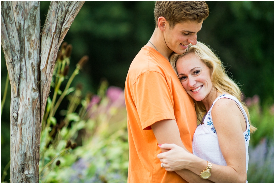 andrew_hannah_meadowlark_botanical_gardens_virginia_engagement-59_web