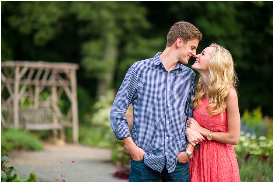 andrew_hannah_meadowlark_botanical_gardens_virginia_engagement-9_web