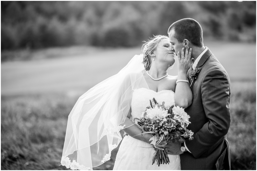 6-gary_jessica_piedmont_haymarket_virginia_wedding_photographer-26_web