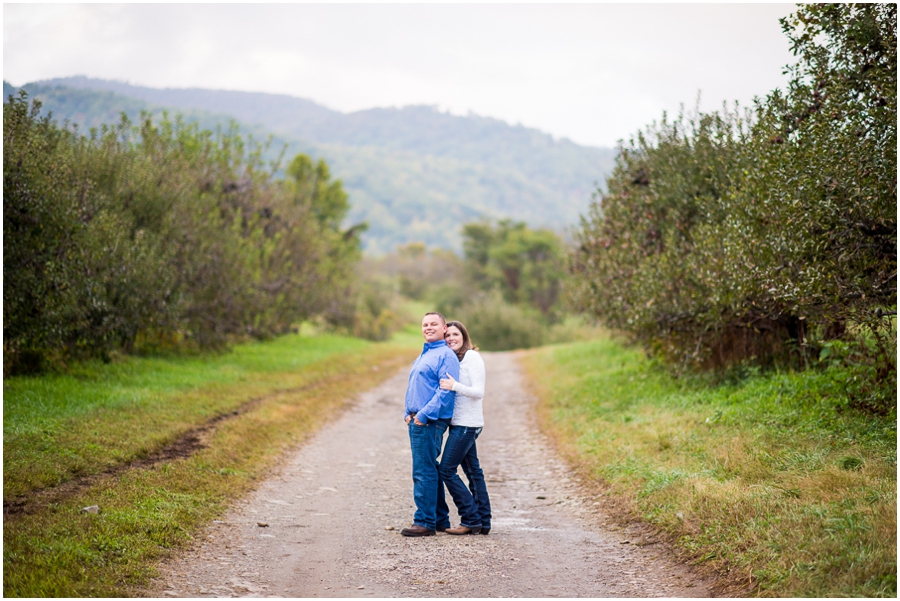 bobby_casey_graves_mountain_lodge_engagement_photographer-39_web