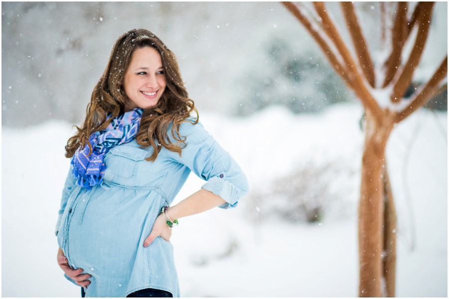 Warrenton, Virginia Photographer Maternity Snow Portraits