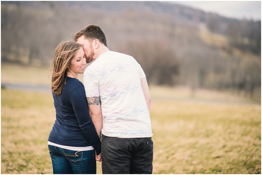 Matt & Taylor | Sky Meadows Park, Warrenton Virginia Engagement Photographer