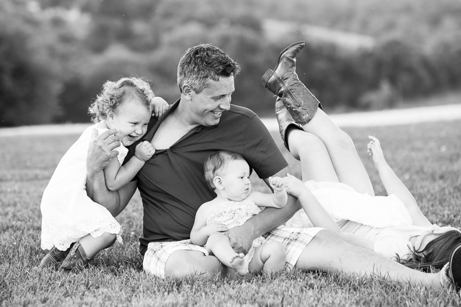 Rich, Jenn & Family | Warrenton, Virginia Family Portrait Photographer