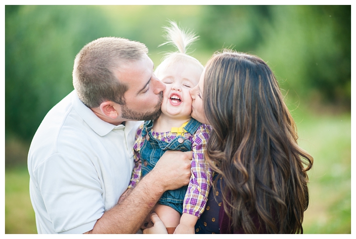 TravisAmanda_BarrelOakWinery_Fall_Engagement_Virginia_Photographer-10_web