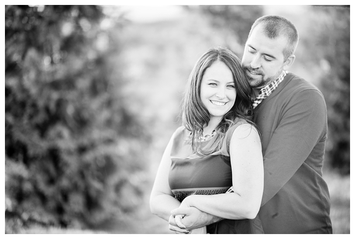 TravisAmanda_BarrelOakWinery_Fall_Engagement_Virginia_Photographer-81_web