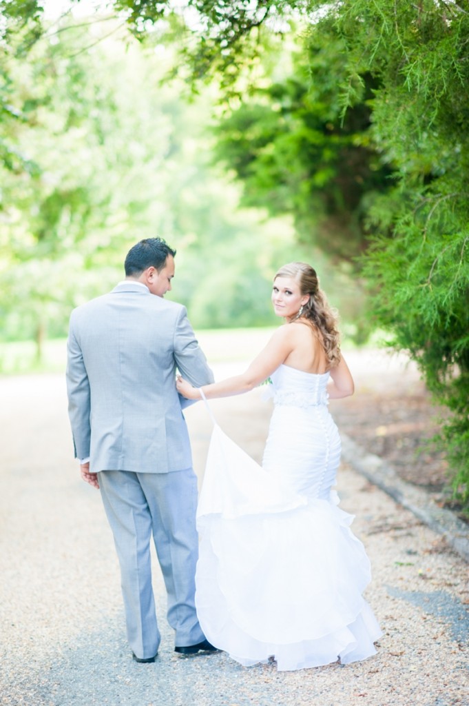 3 first look_williamsburg_winery_photographer-24_web