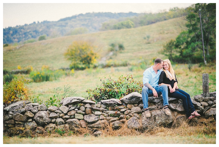 TravisMegan_hartlandsorchard_virginia_engagement_photographer-44_web