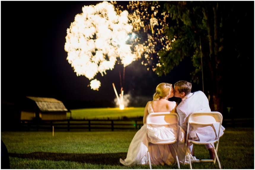 8_will_caitlyn_classy_farm_warrenton_virginia_wedding_photographer-13_webpp_w860_h574