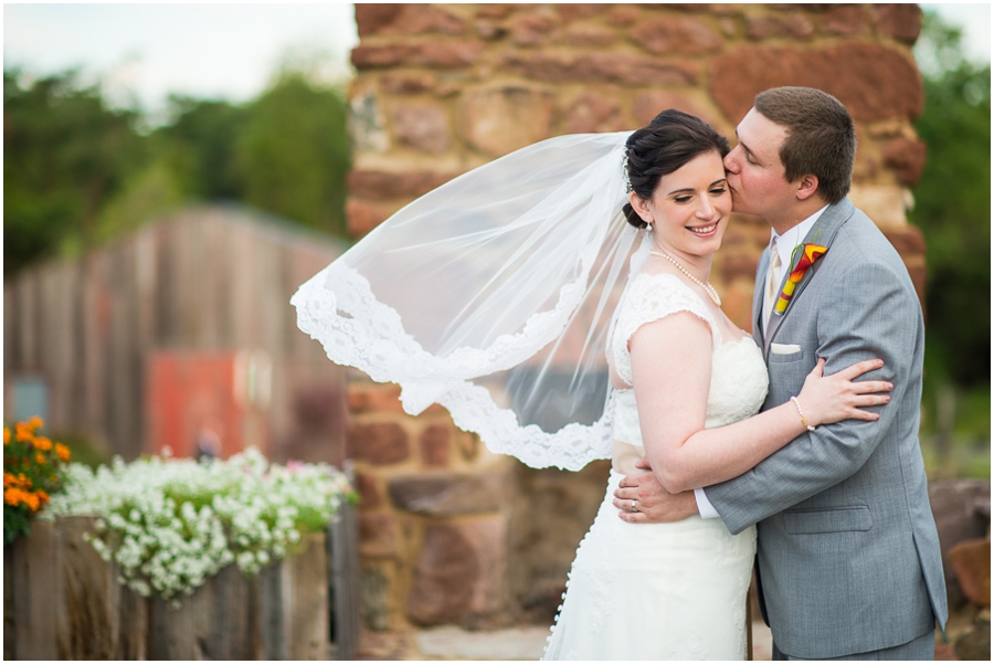 7-kevin_sara_winery_bull_run_virginia_wedding_photographer-7_web