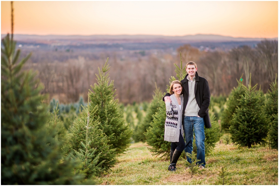 mike_candace_snickers_gap_christmas_tree_farm_virginia_engagement-57_web