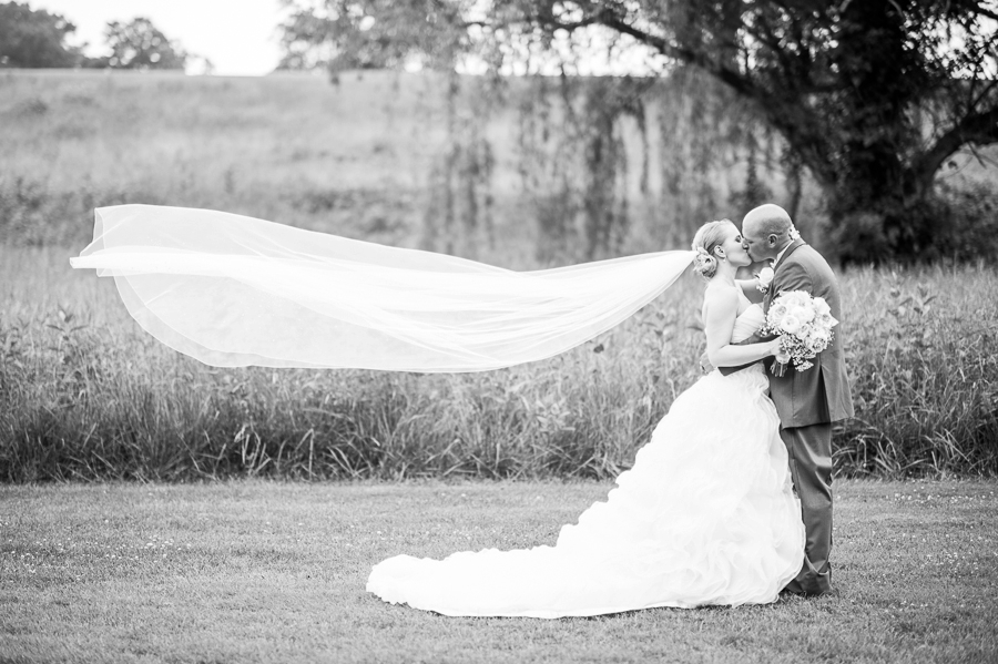 Anthony & Ashley | Fauquier Springs Country Club, Warrenton, Virginia Wedding