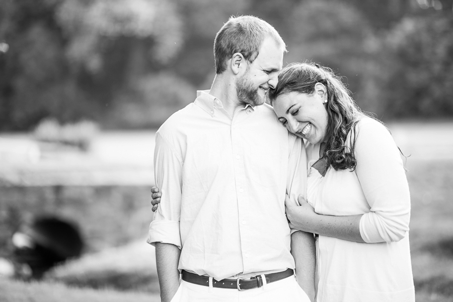 Taylor & Jess | Molon Lave Vineyards + Fauquier Springs Country Club, Warrenton, VA Engagement Photographer