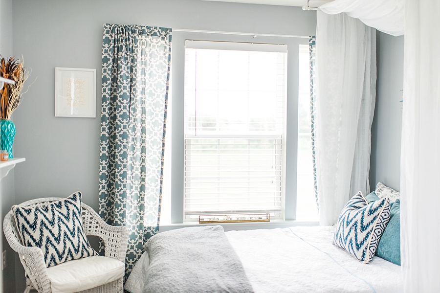 DIY Guest Bedroom | Bed canopy using two curtain rods