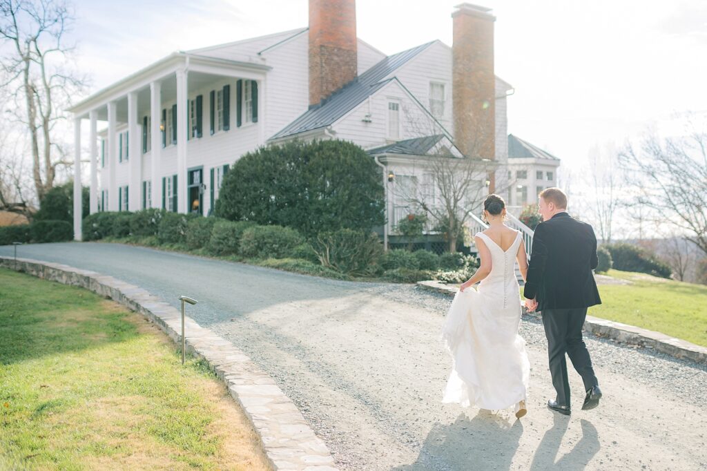 Clifton Inn Charlottesville, Virginia Winter Wedding