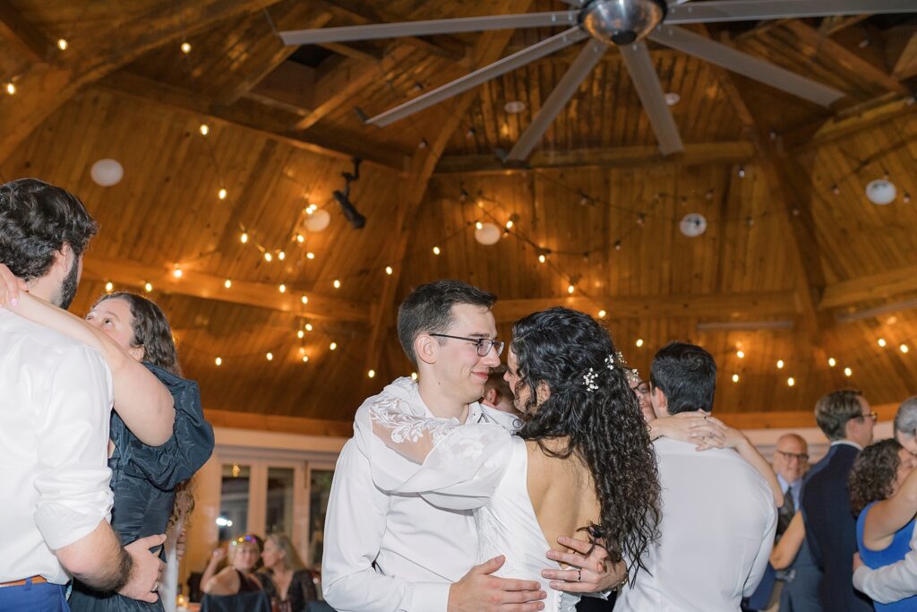 A Fall Colored Airlie Warrenton, Virginia Wedding